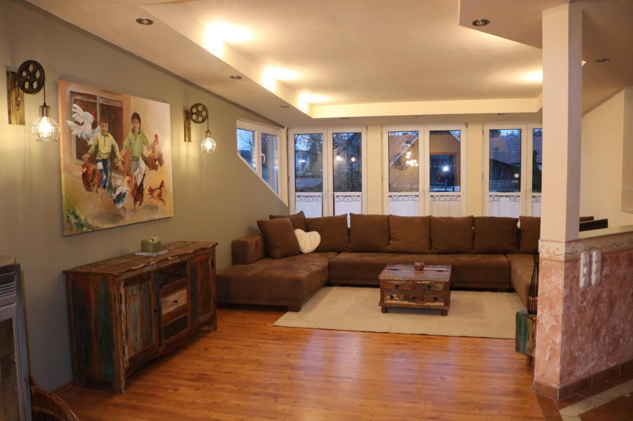 Helle, Offene Dachgeschosswohnung Mit Terrasse Oberloisdorf Ngoại thất bức ảnh